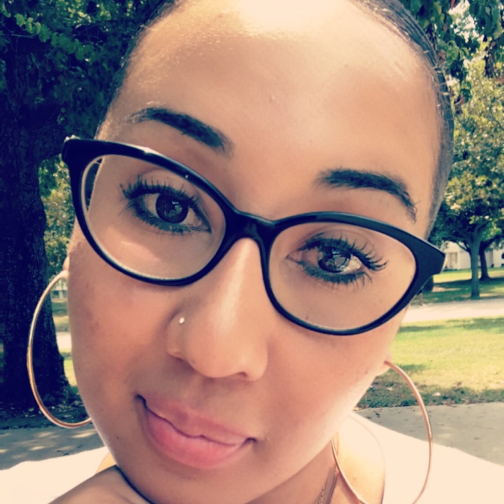 Meet your Posher, Kennessa